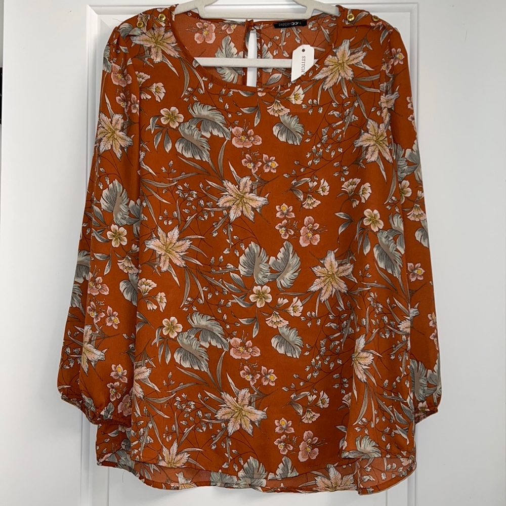 Papermoon Stitch fix Blaine button detail top.  Gently used